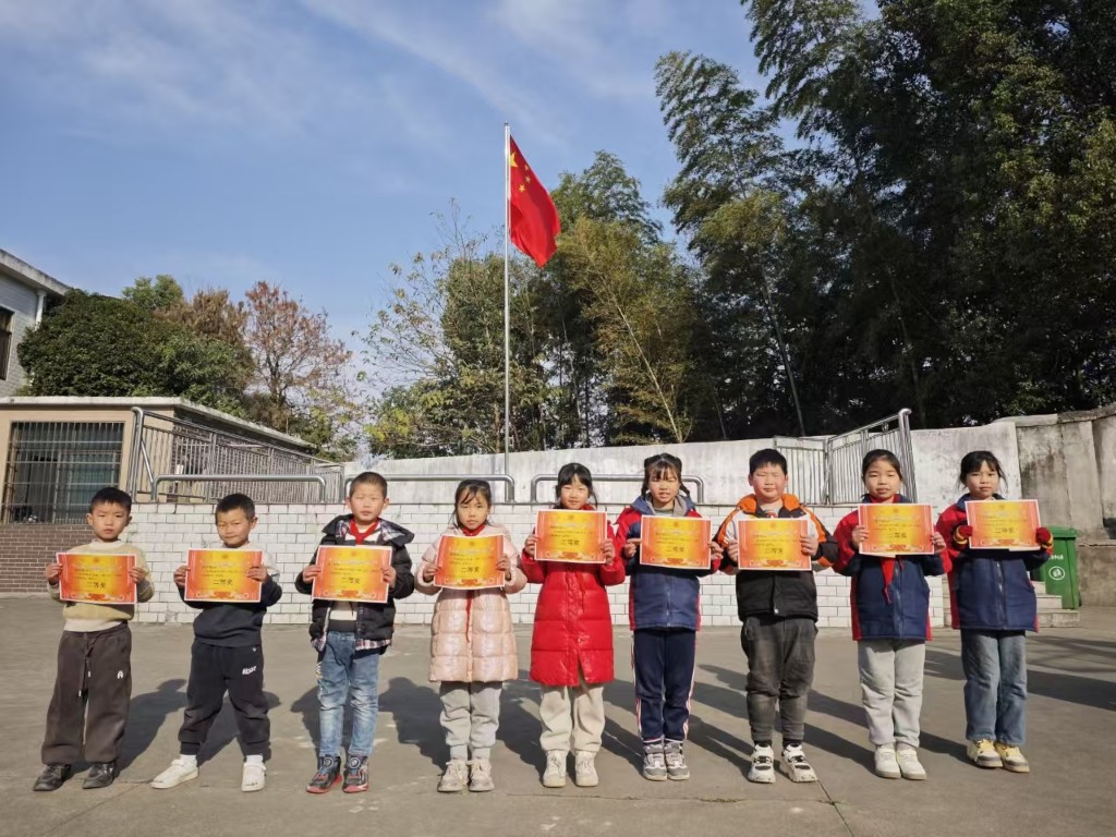 d98ec283c18d60ed4c9bfcd8deb18f8a